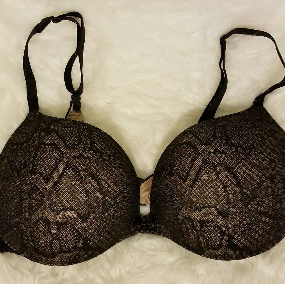 Lot of 2: Victoria's Secret Incredible Plunge 38C